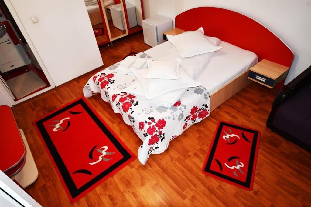 Casa Stefanut 호텔 모시유드서스 외부 사진